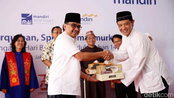 Mandiri Sumbang Hewan Kurban Untuk Korban Gempa NTB