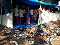 Salat Id di Masjid Darurat, Semangat Warga Lombok Tetap Membara