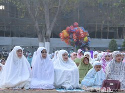 Ribuan Warga Majalaya Salat Id dan Doakan Korban Gempa Lombok
