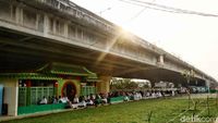 Mengintip Pelaksanaan Salat Idul Adha di Masjid Babah Alun