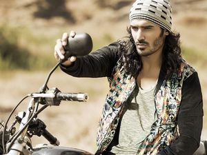 Foto: Pagi-pagi, Lihat Liburan Si Ganteng Nitin Chauhaan