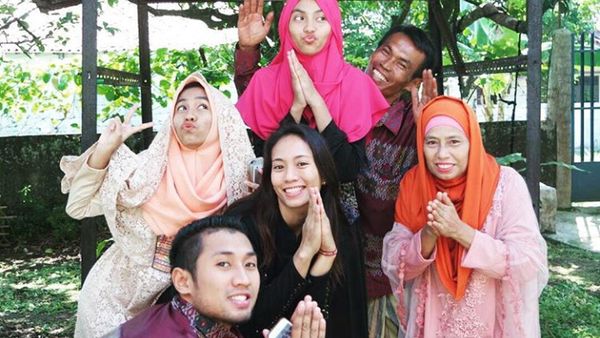 Kebahagiaan Atlet Voli, Berllian Marsheilla, di Tengah Keluarga