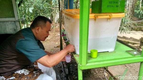 Foto: Segarnya Air Zam-zam dari Ciamis