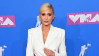 Foto: Seksinya Kylie Jenner Pakai Gaun Mini Seharga Rp 94 Juta
