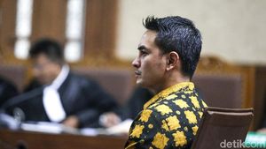 Zumi Zola Jalani Sidang Perdana