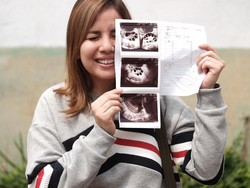 Saphira Indah Meninggal Saat Hamil, Tya Ariestya Parno