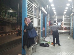 Halte TransJ Ps Rumput Beroperasi Usai Tawuran Menteng Tenggulun