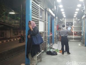 Halte TransJ Ps Rumput Beroperasi Usai Tawuran Menteng Tenggulun Halte TransJ Ps Rumput Beroperasi Usai Tawuran Menteng Tenggulun