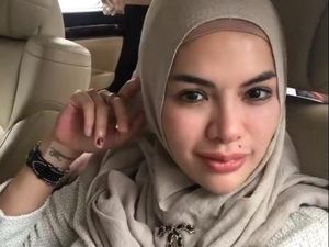 Dukung Jokowi, Nikita Mirzani Komentari soal 2019GantiPresiden Dukung Jokowi, Nikita Mirzani Komentari soal 2019GantiPresiden