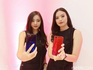 Pesona OPPO F9 yang Menggoda Mata