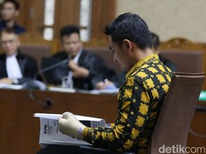 Zumi Zola Terancam 20 Tahun Penjara Zumi Zola Terancam 20 Tahun Penjara