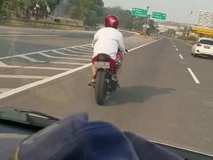 Polling Wacana Motor Masuk Tol, Setuju atau Tidak?