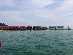 Pesona Kepulauan Derawan di Utara Indonesia