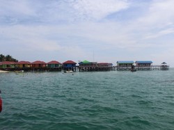 Pesona Kepulauan Derawan di Utara Indonesia