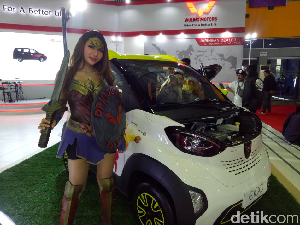 Wonder Woman Beraksi di GIIAS Makassar