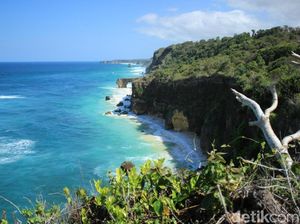 Bukan di Australia, Ini Batu 12 Apostles Versi Sumba