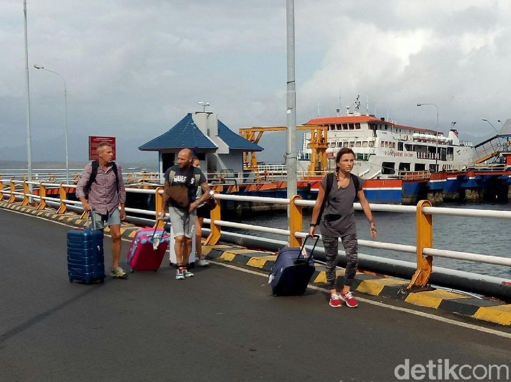 Banyak Turis Eksodus, Banyuwangi Minta Hotel & Resto Tak Naikkan Harga Banyak Turis Eksodus, Banyuwangi Minta Hotel & Resto Tak Naikkan Harga