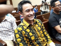 Duit Gratifikasi Zumi Mengalir ke PAN hingga Adiknya untuk Kampanye