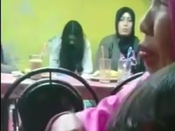 Hii! Heboh Penampakan Hantu di Video Bocah Makan Jagung di Puncak