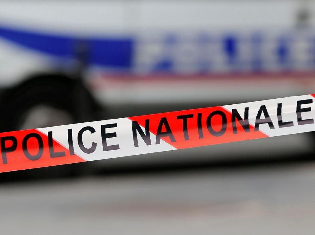 Baku Tembak dengan Polisi, Penusuk Polwan di Prancis Tewas