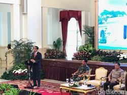 Jokowi Minta Siswa Sesko TNI-Sespimti Polri Jaga Stabilitas Politik