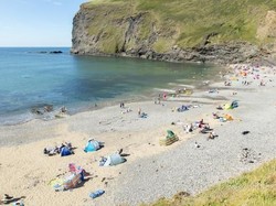 Curi Kerikil di Pantai, Turis Terancam Denda Rp 18 Juta