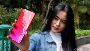 Unboxing Oppo F9, Ponsel yang Tak Sekadar Selfie