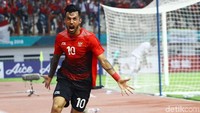 Butuh gol, Indonesia menekan habis-habisan UEA di sisa waktu. Hasilnya Lilipaly menyamakan kedudukan secara dramatis di menit ke-94. Pertandingan lanjut ke babak tambahan.