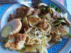 Cirebon, Antara Wisata Batik dan Kuliner