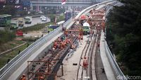 Rel LRT Jabodebek Dipasang, Ini Lho Penampakannya
