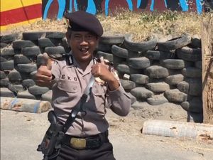 Masuk Pak Eko! Aksi Viral Polisi yang Lempar Cangkul hingga Sendok