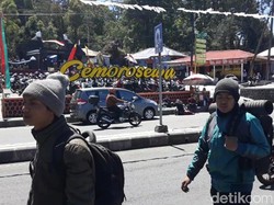 Ribuan Pendaki Terancam Gagal Ritual Malam Suro di Puncak Lawu