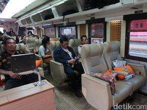 Selalu Penuh Rombongan, KA Wisata Ingin Coba Pasar Individu Selalu Penuh Rombongan, KA Wisata Ingin Coba Pasar Individu