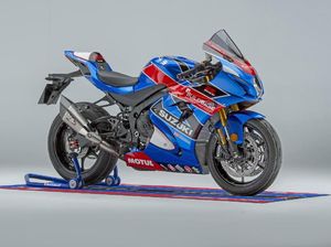 Suzuki Produksi GSX-R1000 Tim Buildbase Replika, Hanya ada 50 Unit Suzuki Produksi GSX-R1000 Tim Buildbase Replika, Hanya ada 50 Unit