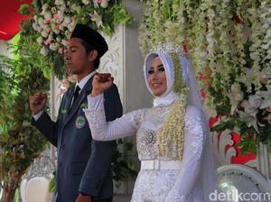 Viral, Pengantin Nyanyi Lagu Indonesia Raya dan Mars NU Jelang Akad