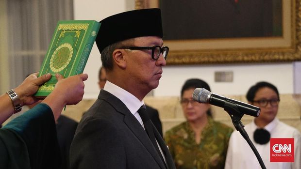 Cerita Kilat Jokowi Tunjuk Agus Gumiwang dalam Hitungan Jam