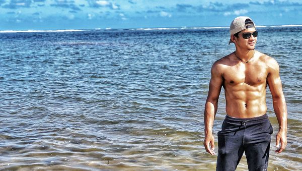Garang! Perut Sixpack Iko Uwais yang Main di Film Mile 22