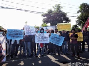 Imbauan Polda Jatim Usai Ricuh Pro-Kontra #2019GantiPresiden