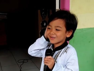 Pintarnya Anak-anak Ini Saat Kumandangkan Azan