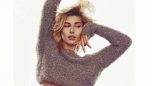 Gaya Seksi Hailey Baldwin, Pacar Justin Bieber yang Hobi Pamer Perut