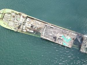 10 Tahun Kapal Maling Ikan di Laut Dunia, Ditekuk di Indonesia 10 Tahun Kapal Maling Ikan di Laut Dunia, Ditekuk di Indonesia