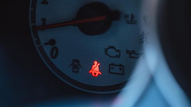 Memahami Arti Indikator Mobil di Hadapan Pengemudi