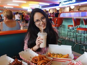 Ini Dia Si Cantik Audrey Teguh, Putri Mario Teguh yang Gemar Kulineran