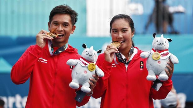 Aldila Sutjiadi bersama Christopher Rungkat berhasil mempersembahkan emas ganda campuran