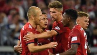 Gol Arjen Robben di menit ke-90 memastikan kemenangan Bayern dengan skor 3-1. (AFP / CHRISTOF STACHE)