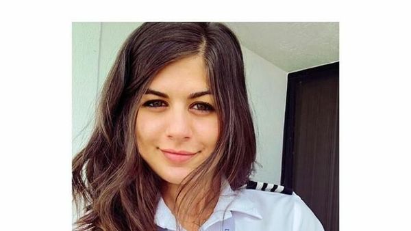 Terpikat Pesona Dilan, Pilot Cantik yang Buat Pria Ingin Ikut Terbang