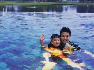 Momen Manis Liliyana Natsir Bersama Keponakannya