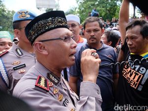 Amankan Demo Mahasiswa di Pekanbaru, Polwan Jadi Korban Pelecehan Amankan Demo Mahasiswa di Pekanbaru, Polwan Jadi Korban Pelecehan