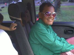 Pesan Sastrawan Senior Hamsad Rangkuti pada Penulis Muda Pesan Sastrawan Senior Hamsad Rangkuti pada Penulis Muda