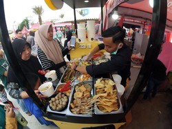 Berburu Kuliner Unik dan Kekinian di Festival Kanikan Lampung